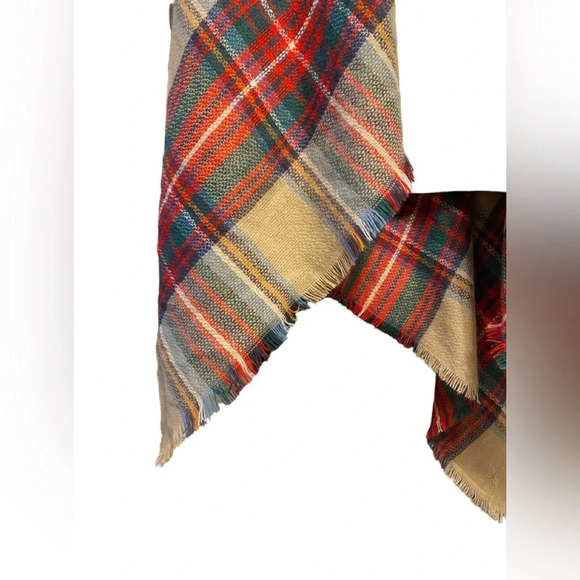 ModCloth Tartan Plaid Blanket Scarf - Picture 6 of 7